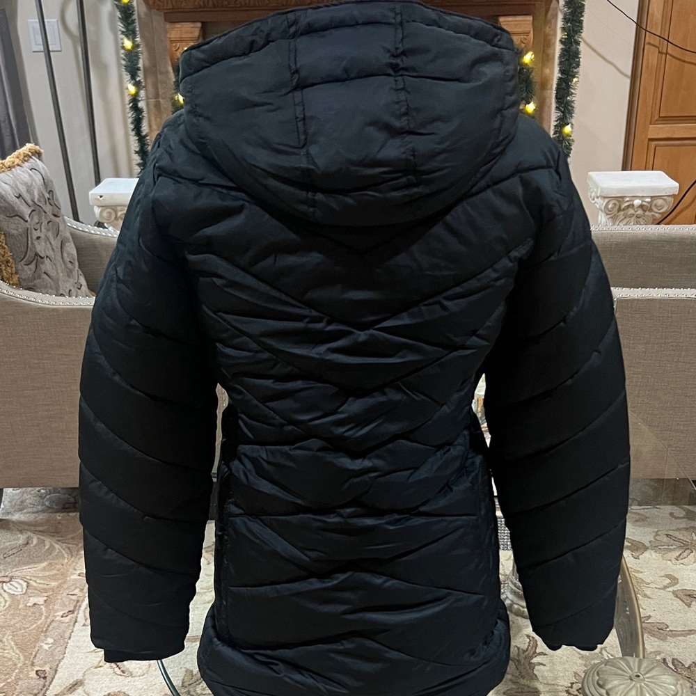 BRAND NEW Lands' End Girl’s Black Puffer Jacket with Hood - Picture 2 of 11